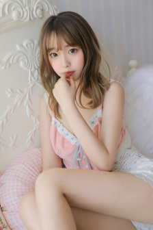 女教师在家被学生在线